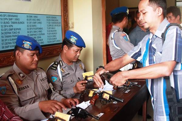 SENJATA API : Masa Edar Habis, 41 Pistol Ditarik