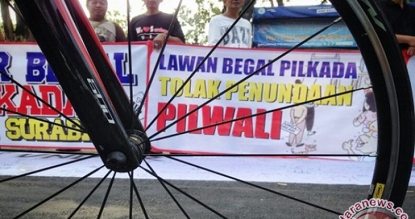 PILKADA 2015 : Komunitas #SaveSurabaya Tuding “Begal Politik†Mundurkan Pilkada Surabaya