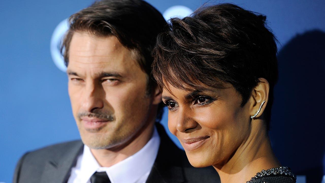 Halle Berry Cerai Lagi