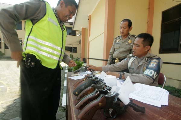 Enam Senjata Api Milik Polisi Kulonprogo Harus Ditarik