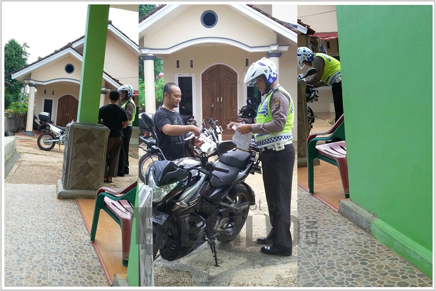 KISAH UNIK : Apes! Pengendara Motor Ditilang di Depan Rumah Sendiri