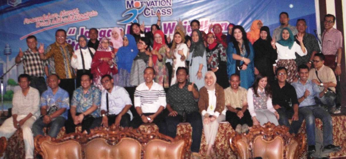 Reuni Sekolah Reuni Perak Alumni Sman 1 Semarang Angkatan 1991 Bakti Sosial Solopos Com