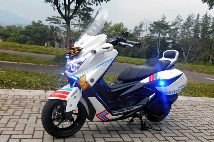 MODIFIKASI MOTOR: Ragam Modifikasi Nmax, Ala Polisi Sampai Presiden