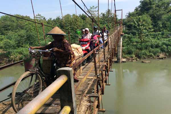 Bencana Bantul Kali Oya Meluap Jembatan Nambangan Ditutup Bencana Bantul Kali Oya Meluap Jembatan Nambangan Ditutup