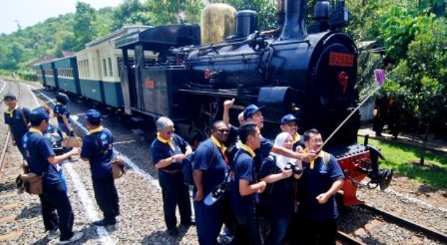 FOTO WISATA SEMARANG : Peserta Arceo ke Museum Kereta Api