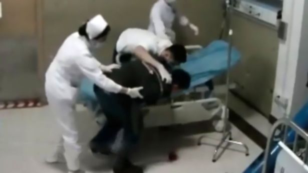 Kisah Tragis Kerja 32 Jam Non Stop Dokter Ini Muntah Darah