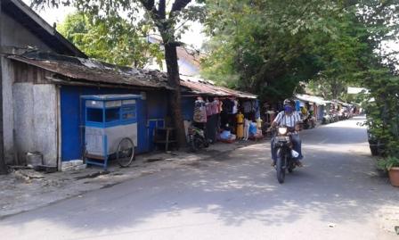 PENATAAN PKL SOLO : Pedagang di Barat Masjid Agung Minta Kepastian