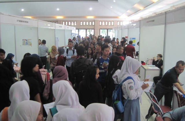 BURSA KERJA KLATEN : Perusahaan Tekstil Hingga Warung Soto Tawarkan Lowongan