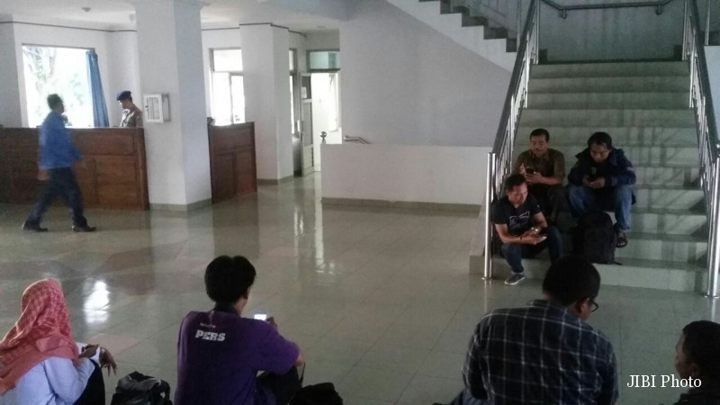 KORUPSI MADIUN : Hari Ini Giliran Kantor DPU Digeledah KPK