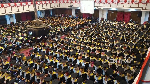 Upacara Wisuda di Universitas Sebelas Maret (UNS) Solo, Sabtu (25/2/2017). (M. Ferri Setiawan/JIBI/Solopos)