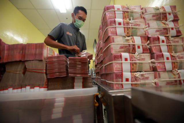 Rupiah Pagi Ini Masih di Level Rp13.300-an/US$