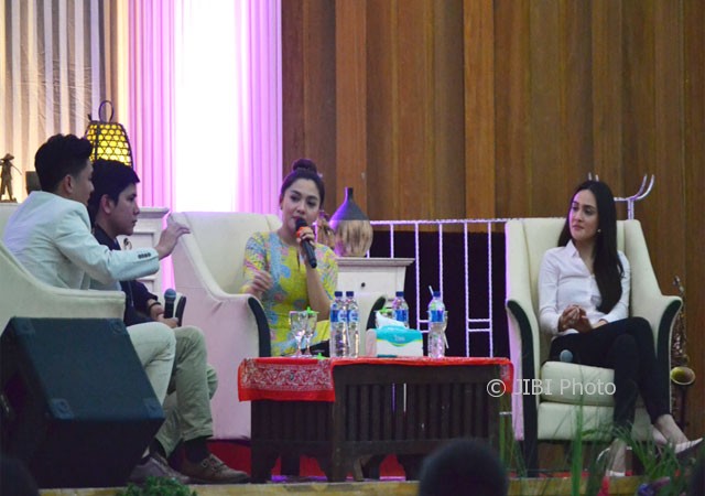 KAMPUS DI SALATIGA : Begini Kiat Sukses Bisnis Vicky Shu, Shandy Aulia, dan Haykal Kamil…