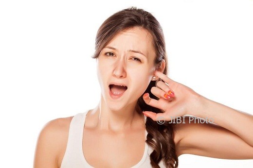 TIPS CANTIK : Begini Cara Ampuh Usir Jerawat Membandel di Telinga