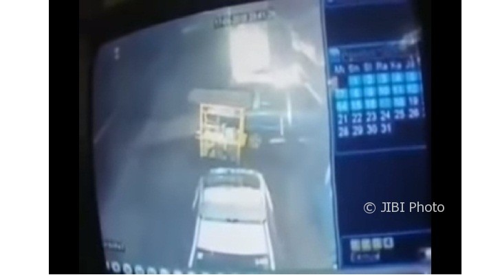 Kisah Misteri Gerobak Bakso Bergerak Sendiri Terekam Kamera Cctv