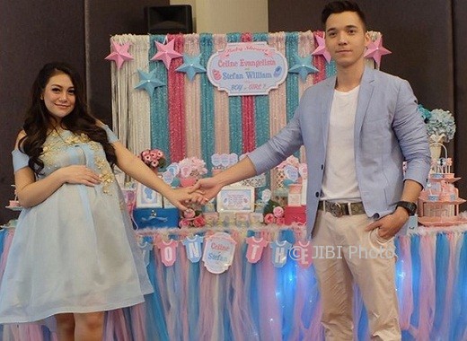 Hamil 7 Bulan Celine Evangelista Gelar Baby Shower
