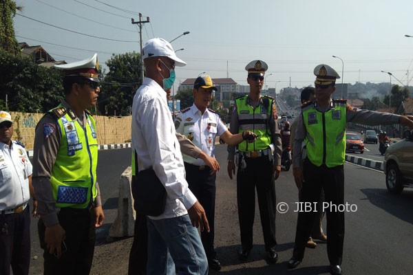 LALU LINTAS SEMARANG : Jalan Gombel Baru Kembali Diberlakukan Satu Arah