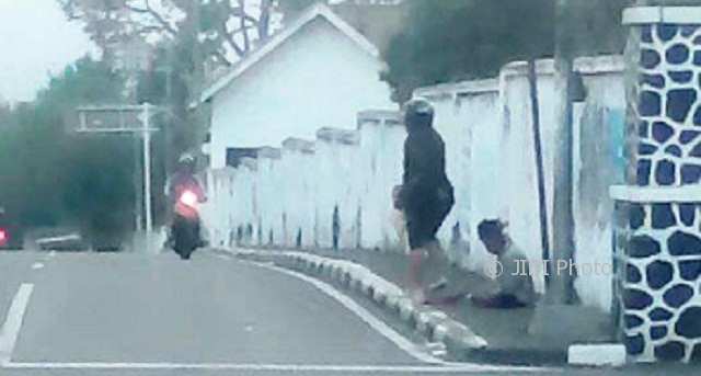 KISAH INSPIRATIF : Wanita di Salatiga Dipuji Setelah Tepergok Beli Kipas, Mengapa?
