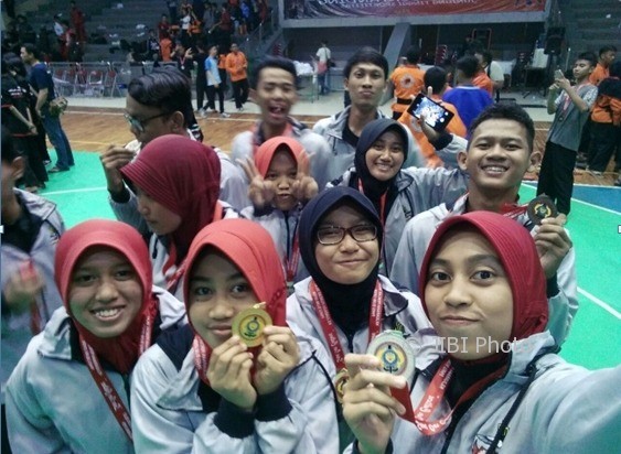 KEJUARAAN PENCAK SILAT : Sabet 14 Medali, MP UNS Solo Raih Juara Umum Pakubumi Cup 2017