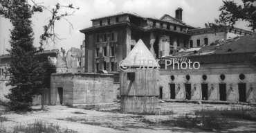 Foto Furherbunker di Berlin, Jerman diambil pada Juli 1947. (Wikimedia.org)