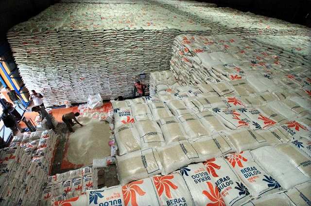 Banyak Peminat, Stok Beras Bulog di Pasar Solo Malah Kosong