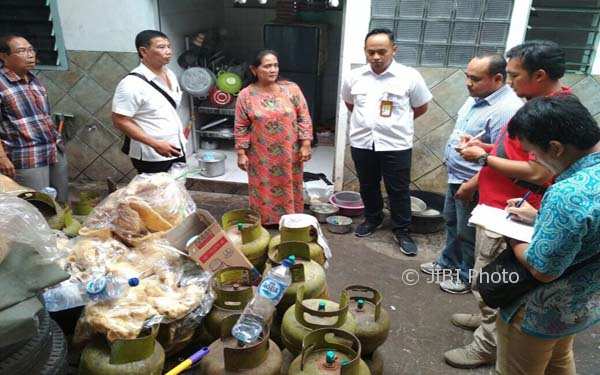 ELPIJI SEMARANG : Duh, Rumah Makan Padang di Semarang Habiskan 12 Tabung Elpiji 3 Kg/Hari