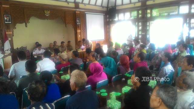 Terdampak Rel Ganda Solo-Kedungbanteng, Warga Manahan di Tanah PT KAI Harus Pindah