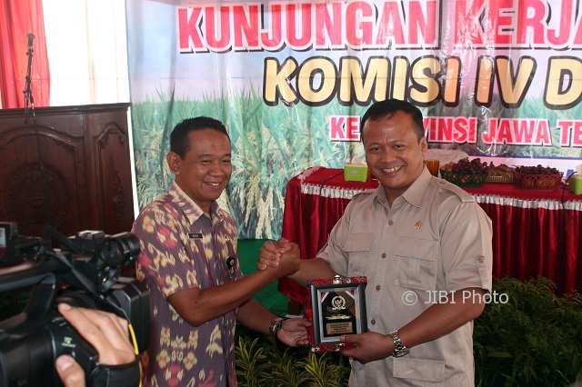 Kunjungi Sragen, Anggota DPR Peringatkan Beras Impor Jangan Sampai Masuk Daerah Lumbung Pangan