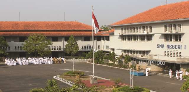 PENDIDIKAN SEMARANG : Kasus DO Paksa 2 Siswa SMAN 1 Semarang Butuh Tim Investigasi Khusus