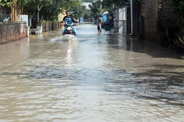 BANJIR SRAGEN: Duh, Anak Sungai Bengawan Solo Meluap, 148 Rumah di Sragen Tergenang Air
