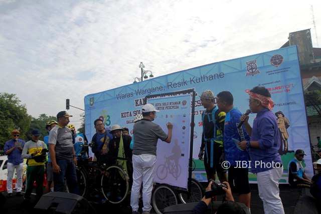 JALUR SEPEDA SOLO: Dicanangkan jadi Kota Nyaman Bersepeda, Solo Belum Didukung Fasilitas Layak