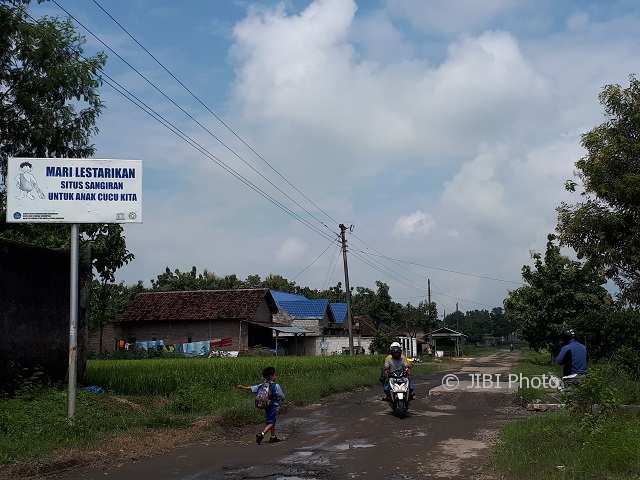 INFRASTRUKTUR KARANGANYAR : Proyek Peningkatan Jalan Tuban-Wonosari Mangkrak Ditinggal Kontraktor