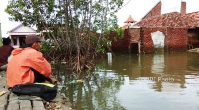 FENOMENA ALAM : Gerhana Bulan Total Berlalu, Pesisir Demak Masih Waspada Banjir Rob