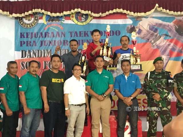 KEJUARAAN TAEKWONDO: Head Heart Hope Juara Umum Dandim Solo Cup