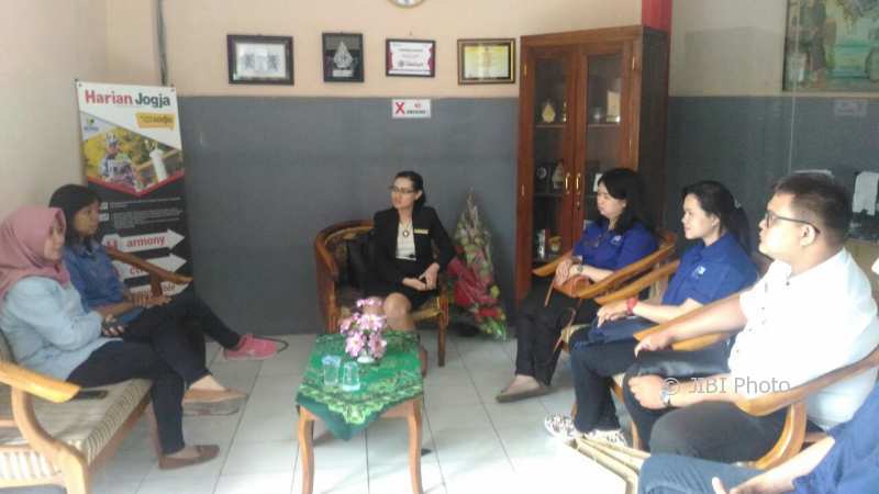 Service Excellence Institute Beri Edukasi ke Klien dan Masyarakat