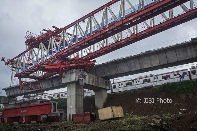 Crane Ambruk, PT Hutama Karya Minta Maaf