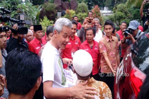 PILKADA 2018 : Kampanye Perdana, Ganjar Kunjungi Pati lalu Bertahun Baru Imlek di Lasem