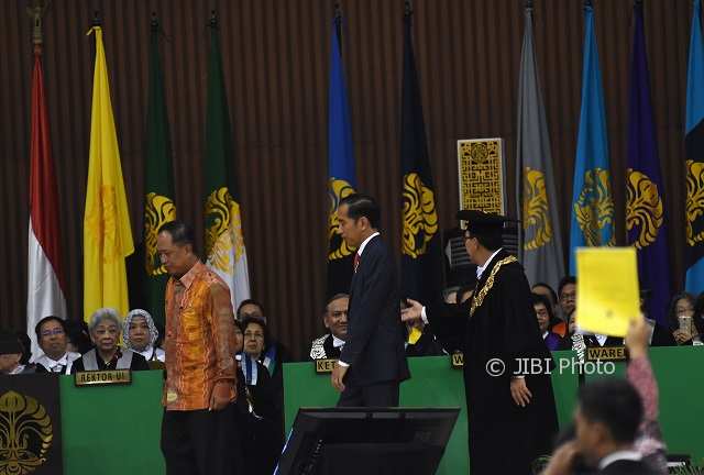 Acungkan Kartu Kuning ke Jokowi, Mahasiswa UI
