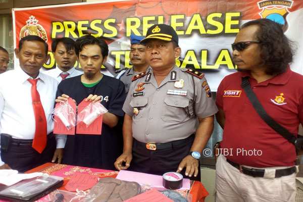 PENGANIAYAAN SEMARANG : Cemburu, Pria Ini Siram Mantan Kekasih Istrinya dengan Air Keras