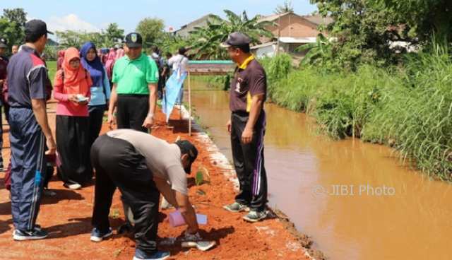 LINGKUNGAN HIDUP JATENG : Begini Jepara Reboisasi Bantaran Sungai