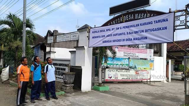BPD dan Pengurus RT Desa Masaran Sragen Tuntut Bupati Kembalikan Sekdes