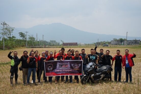 Keseruan kegiatan ADV150 Weekend Ride yang diselenggarakan oleh Main Dealer Astra Motor Jateng bersama konsumen dan komunitas Honda ADV150. (27/10/2019). (Istimewa/Dok. Astra Motor Jateng)