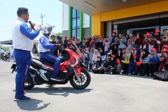 Proses pembuatan film pendek keselamatan berkendara bersama Astra Motor Jateng di IAIN Surakarta. (Istimewa)