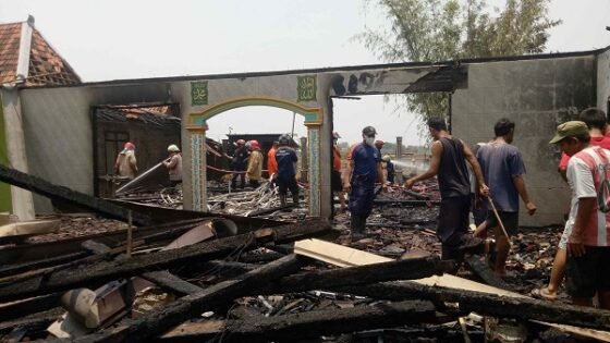 Rumah warga Dukuh Sukorejo, Desa Padas, Kecamatan Tanon, Sragen, yang terbakar, Minggu (27/10/2019). (Solopos/Moh. Khodiq Duhri)