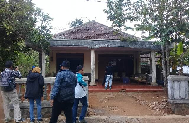 Densus 88 Tangkap Pasutri Terduga Teroris di Semarang