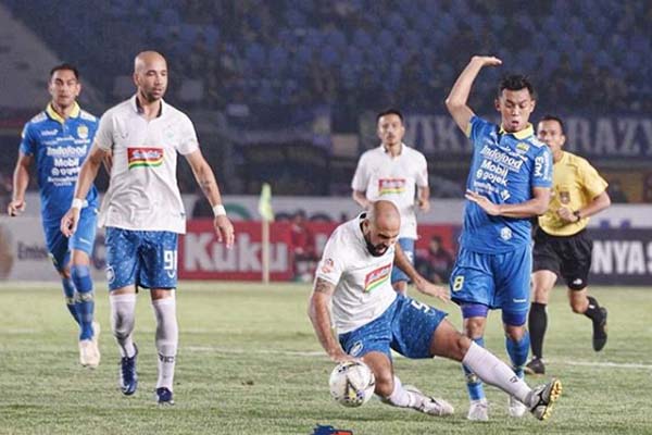 PSIS Semarang Takluk dari Persib Bandung 1-2