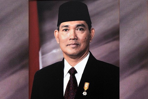 Try Sutrisno. (Wikimedia.org)