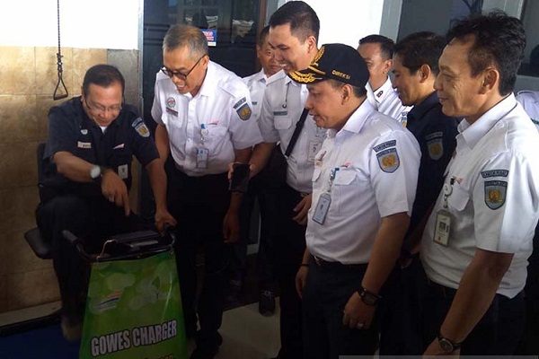 Hadapi Natal, Dirut KAI Cek Rel Lintas Selatan Jawa