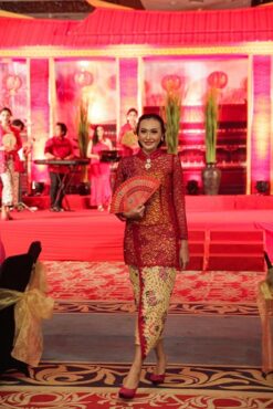 Fashion show memeriahkan perayaan Imlek di The Sunan Hotel Solo, Jumat (24/1/2020). (Istimewa/The Sunan Hotel Solo)