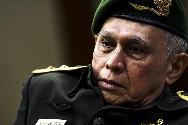 Kivlan Zen bersiap mengikuti sidang pembacaan eksepsi atau nota keberatan di Pengadilan Negeri Jakarta Pusat, Rabu (22/1/2020). (Antara-Muhammad Adimaja)