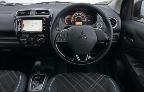 Interior Mitubishi Mirage Facelift 2020. (Carcoops)